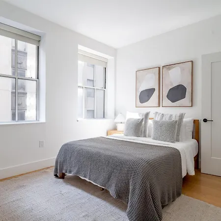 Stunning 2Bedroom 1Bath Apartment In The Fidi